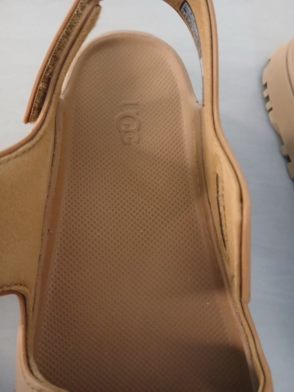 UGG platform sandal - Picture 4 of 10
